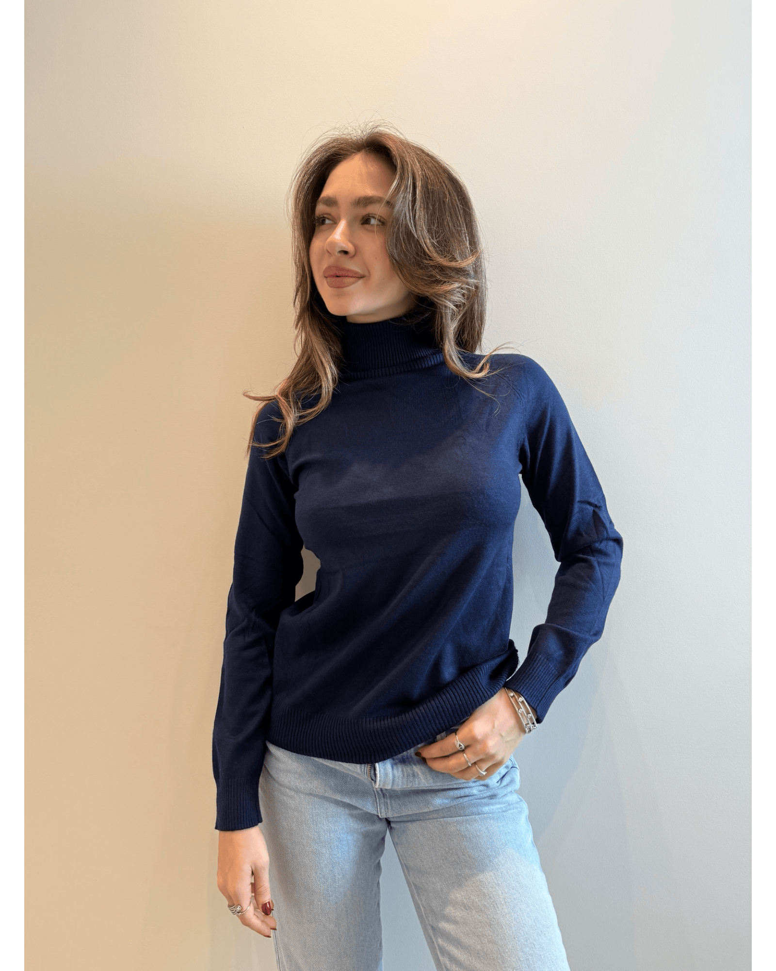 Kaya Turtle Neck