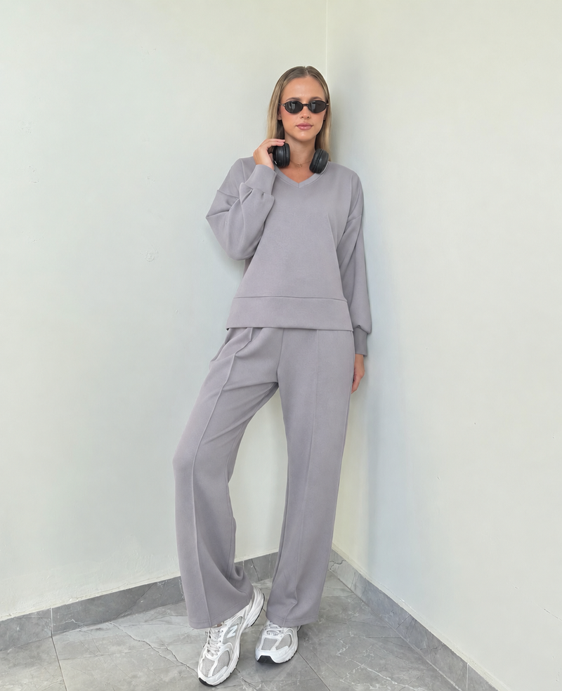 Lila V-Neck Comfy Set
