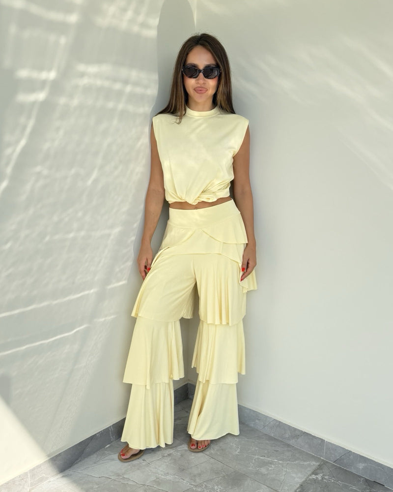 Bonbon Ruffle Set With Sleeveless Top
